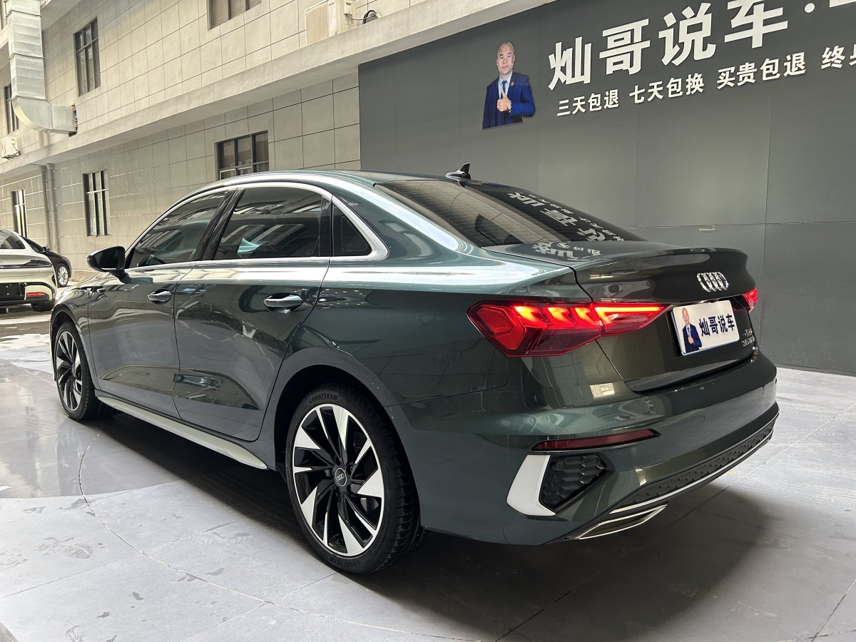 奧迪 奧迪A3  2022款 A3L Limousine 35 TFSI 時(shí)尚運(yùn)動(dòng)型圖片