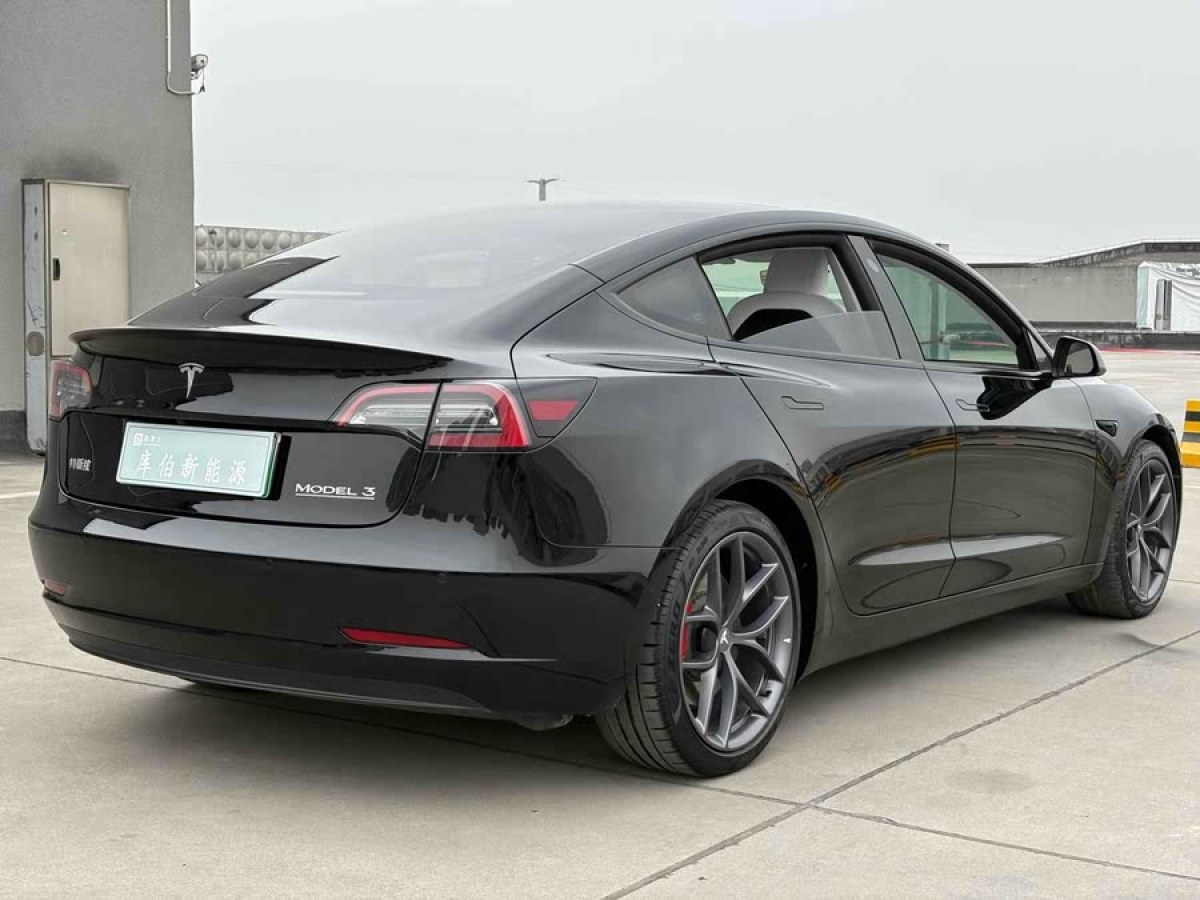 特斯拉 Model 3  2021款 改款 Performance高性能全輪驅(qū)動(dòng)版圖片