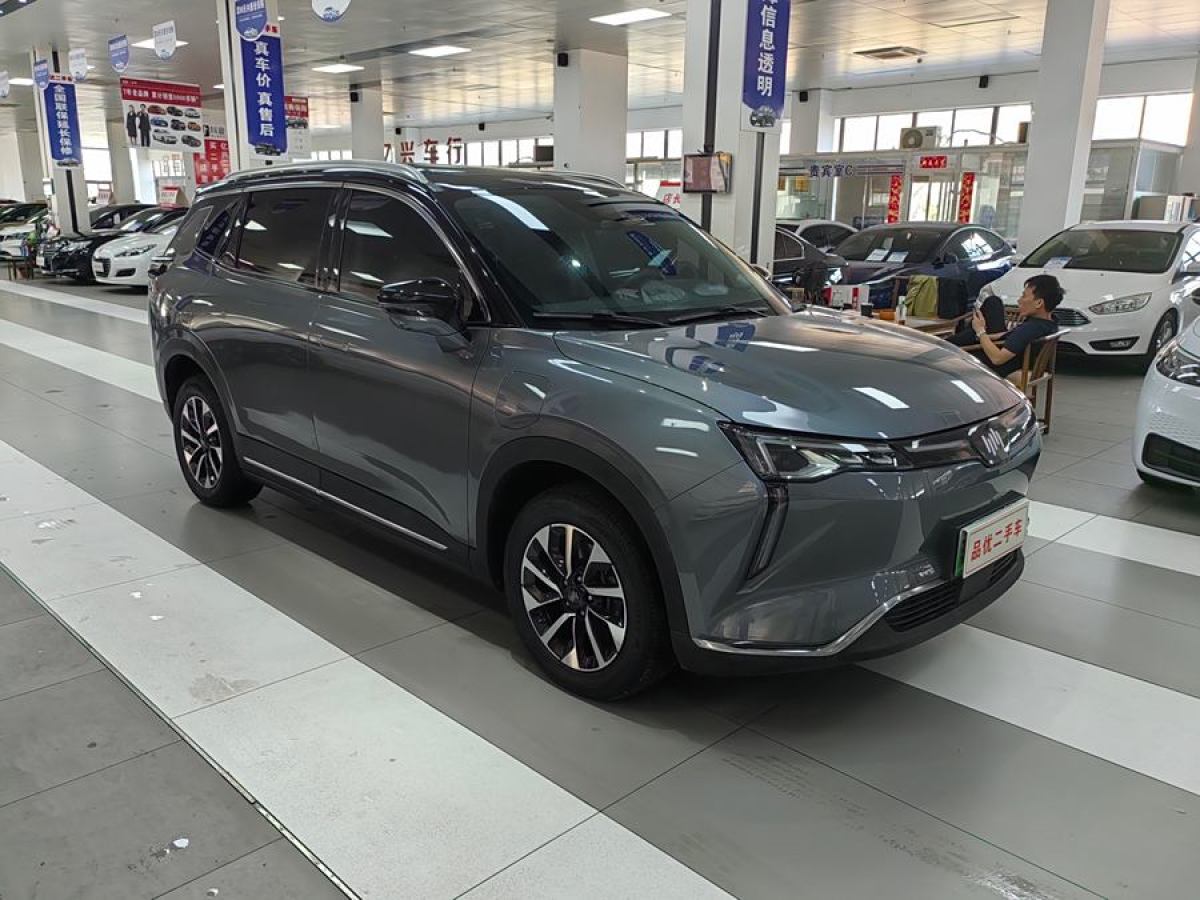 威馬 威馬W6  2021款 520km NEX探索版圖片