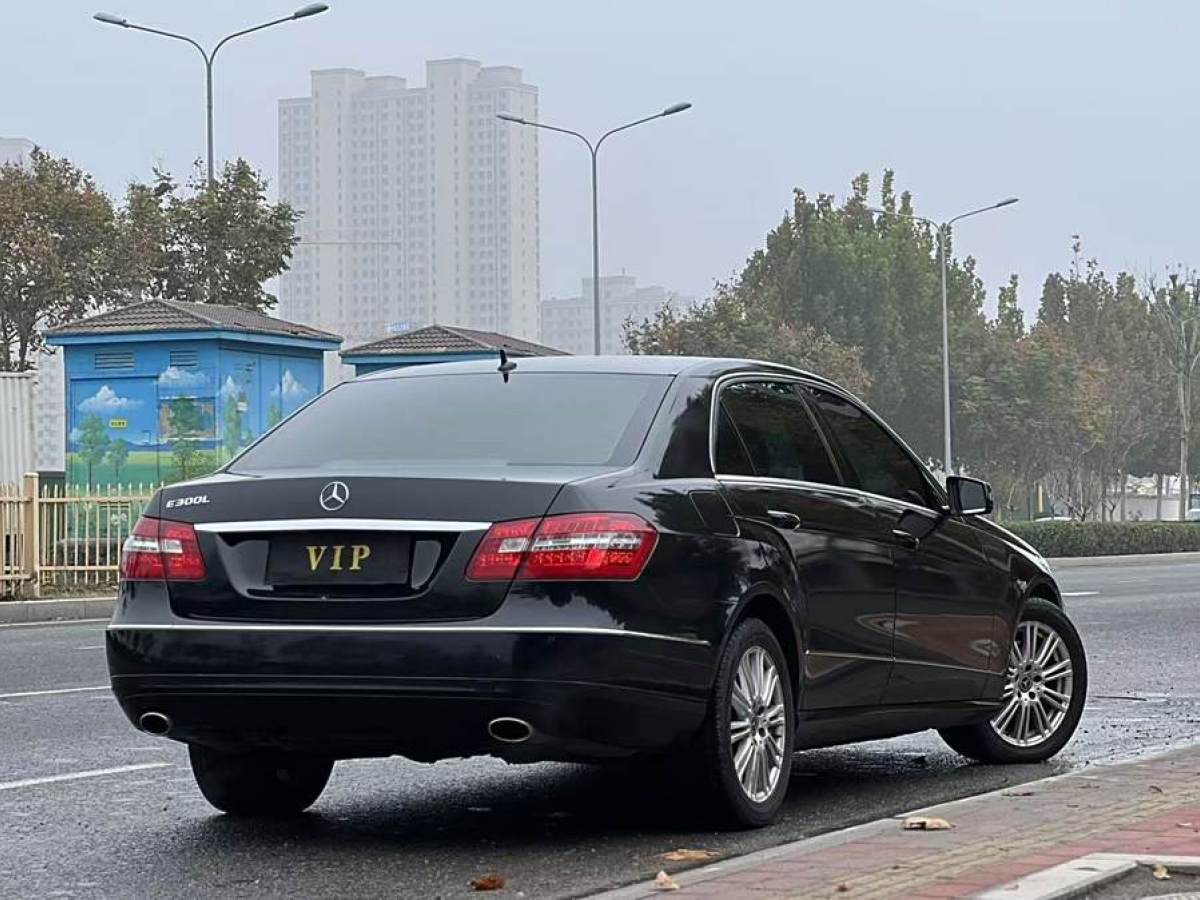 奔驰 奔驰E级  2011款 E 300 L 优雅型图片