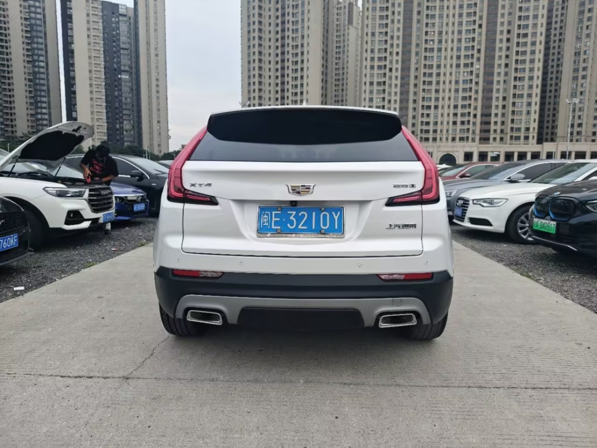 凱迪拉克 XT4  2018款 28T 兩驅(qū)領(lǐng)先型圖片