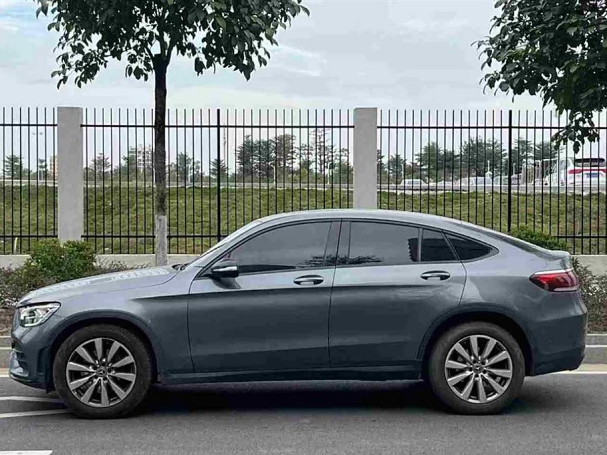 奔馳 奔馳GLC  2022款 改款 GLC 260 4MATIC 轎跑SUV圖片