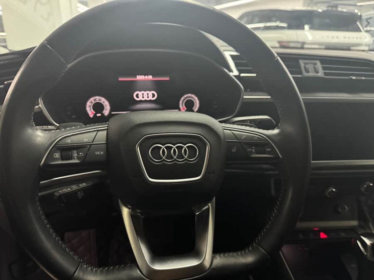 奧迪 奧迪Q3  2018款 30周年年型 35 TFSI 時尚型圖片