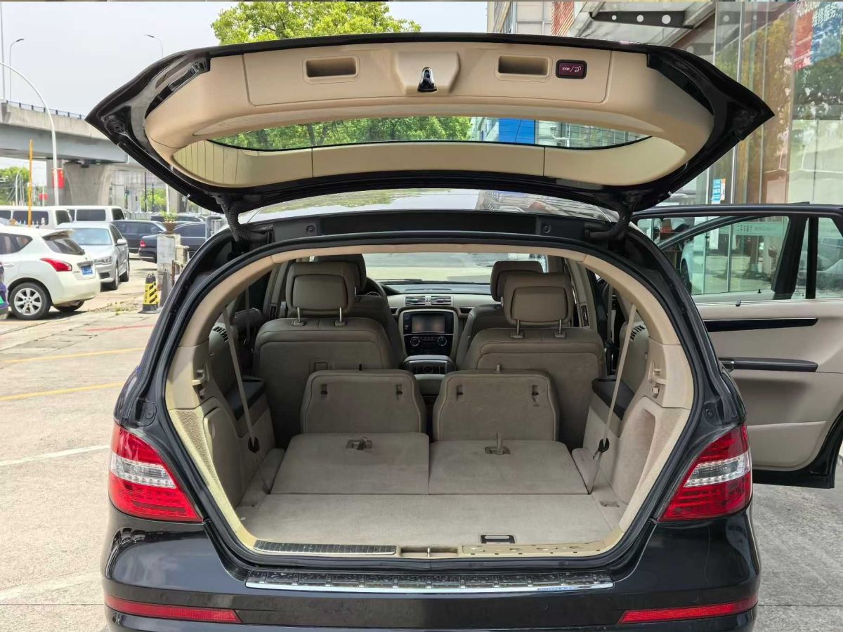 奔馳 奔馳R級  2014款 R 400 4MATIC 商務(wù)型圖片