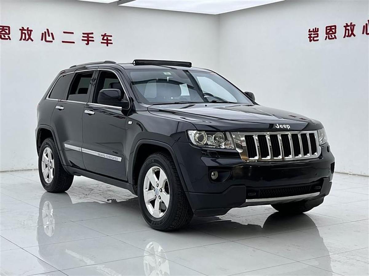 Jeep 大切諾基  2013款 3.6L 舒享導(dǎo)航版圖片