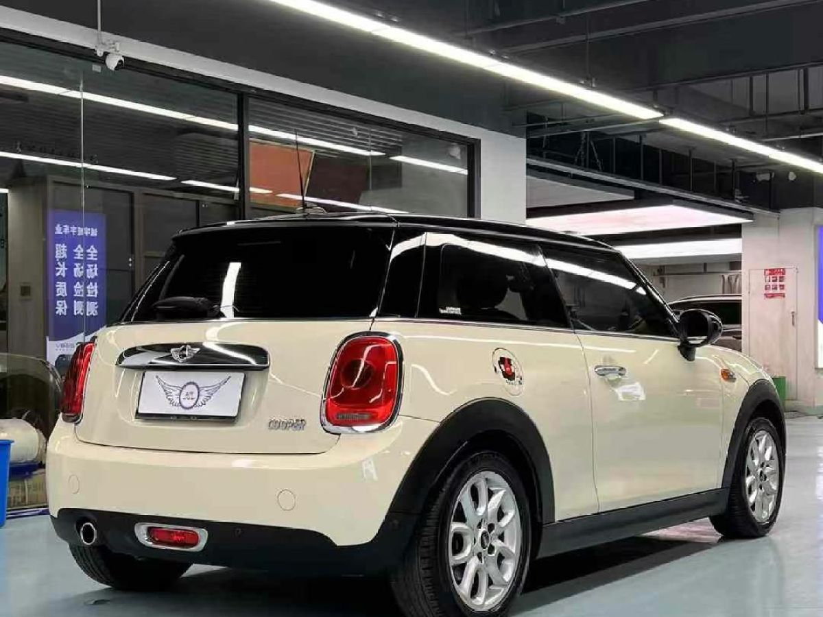 MINI MINI  2015款 1.2T ONE 五門版圖片