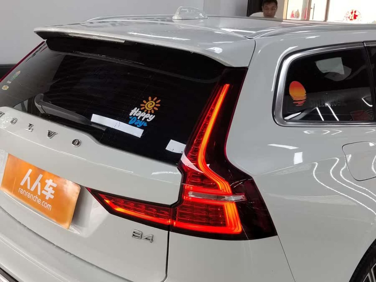 沃爾沃 V60  2023款 B4 智逸豪華版圖片