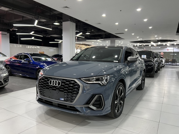 奥迪 奥迪Q3  2023款 40 TFSI RS套件燃速型