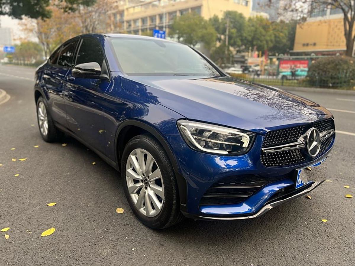 奔馳 奔馳GLC  2021款 GLC 260 4MATIC 轎跑SUV圖片