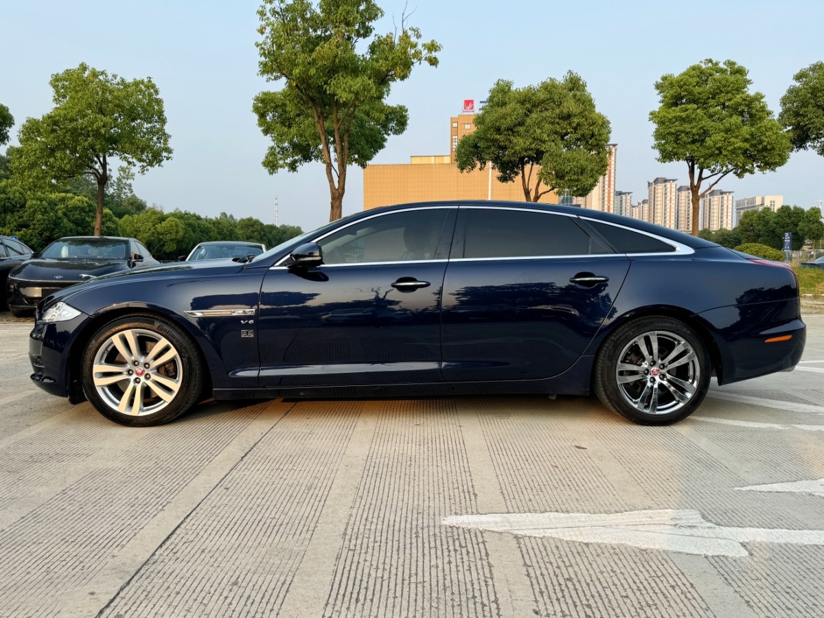 捷豹 XJ  2015款 XJL 3.0 SC 兩驅(qū)劍橋限量版圖片