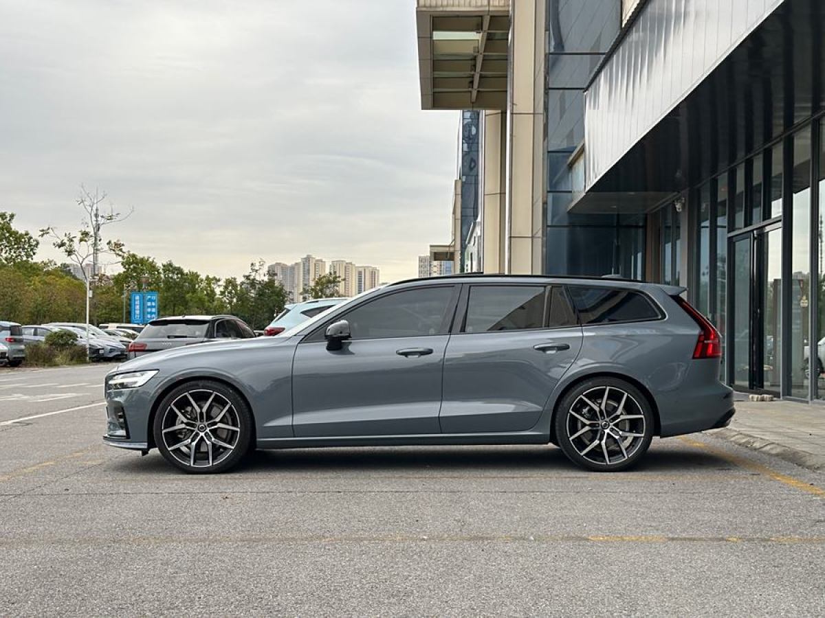 沃爾沃 V60  2023款 B5 智雅運動版圖片