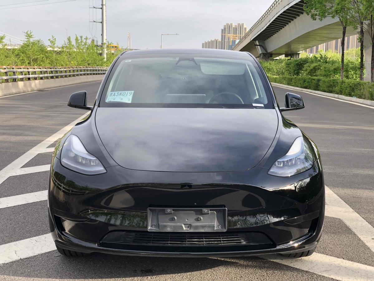 特斯拉 Model Y  2023款 后輪驅(qū)動版圖片