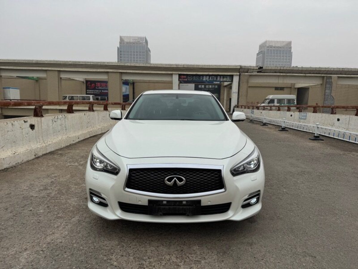 英菲尼迪 Q50L  2016款 2.0T 悅享版圖片