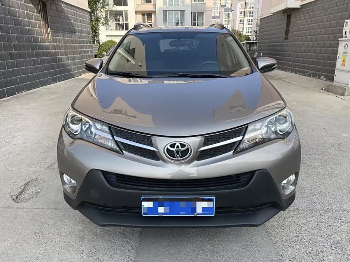 豐田 RAV4榮放  2015款 2.0L CVT兩驅(qū)風(fēng)尚版圖片