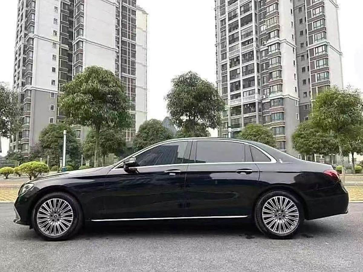 奔馳 奔馳E級(jí)  2023款 改款 E 300 L 豪華型圖片