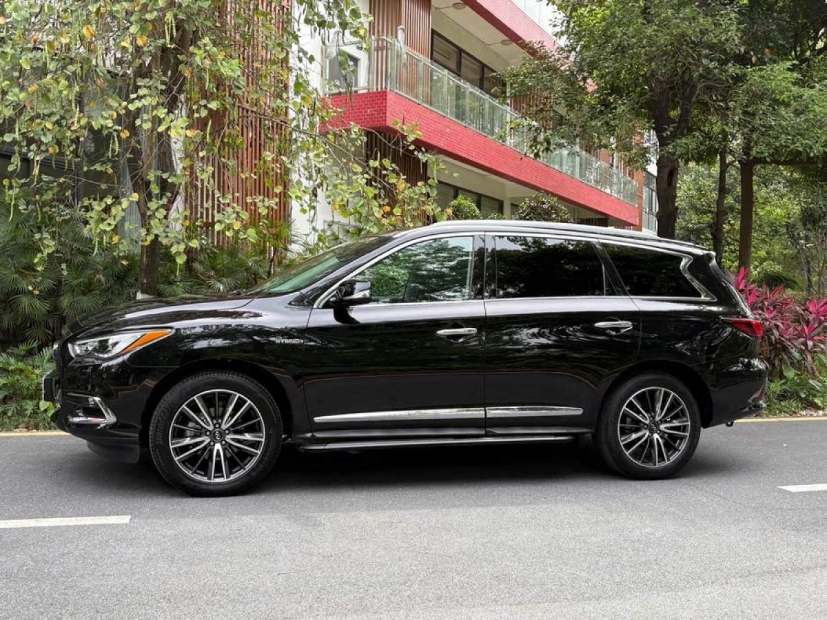 英菲尼迪 QX60  2020款 2.5 S/C Hybrid 兩驅(qū)卓越版 國VI圖片
