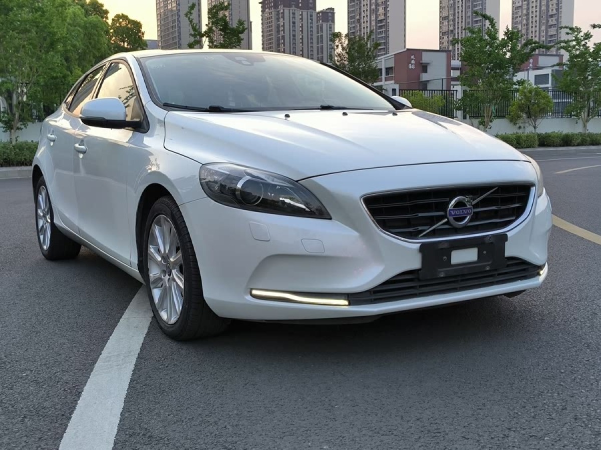 沃爾沃 V40  2016款 T3 智雅版圖片