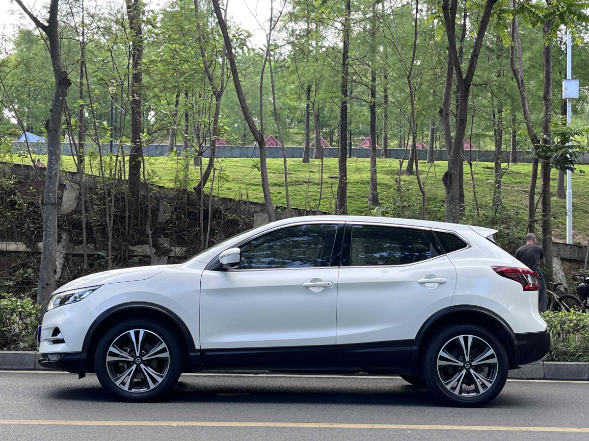 日產(chǎn) 逍客  2017款 2.0L CVT豪華版 國VI圖片