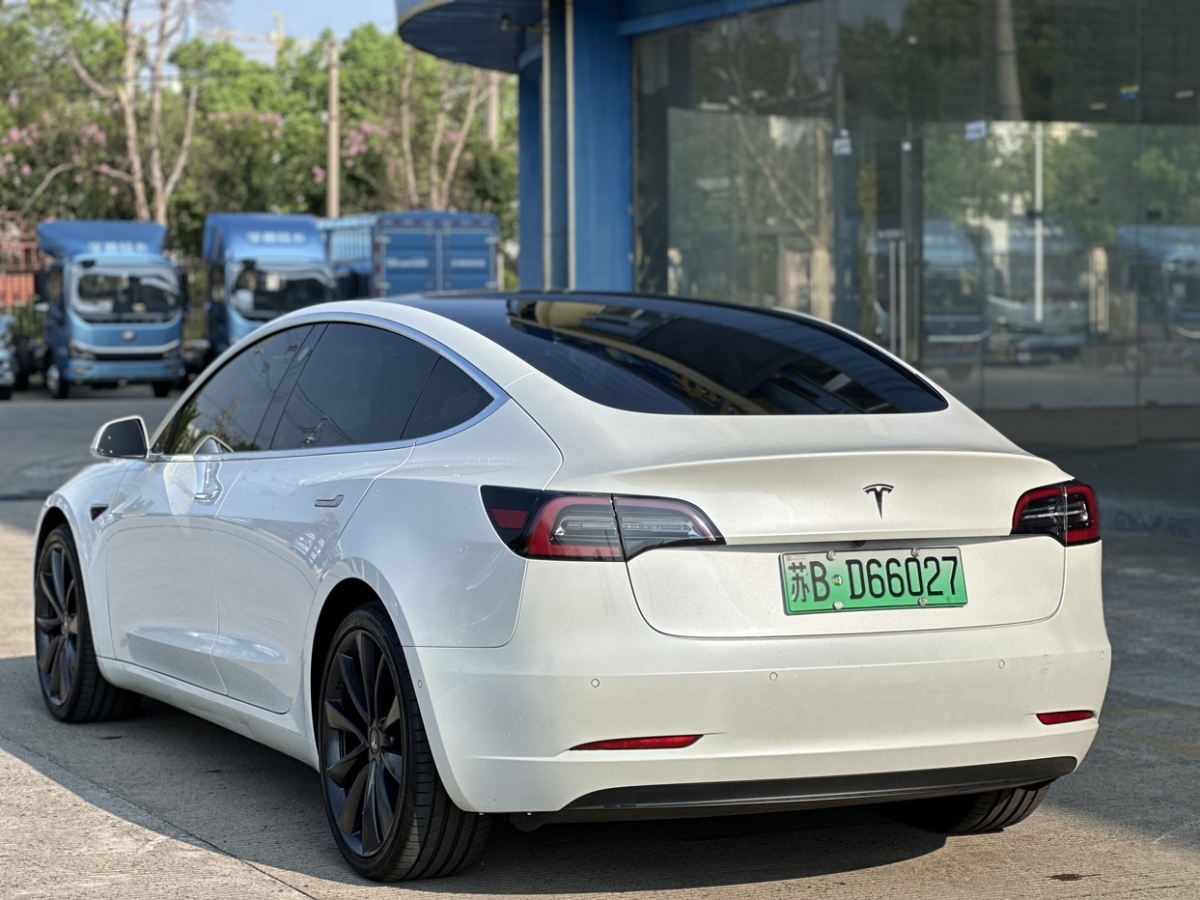 特斯拉 Model 3  2019款 標準續(xù)航后驅(qū)升級版圖片