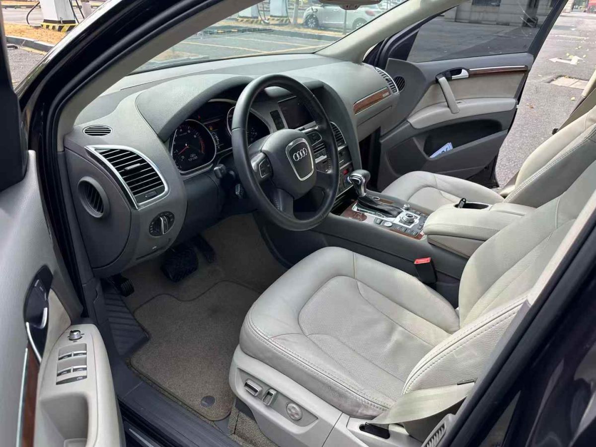 奧迪 奧迪Q7  2011款 3.0 TFSI 專享型(200kW)圖片
