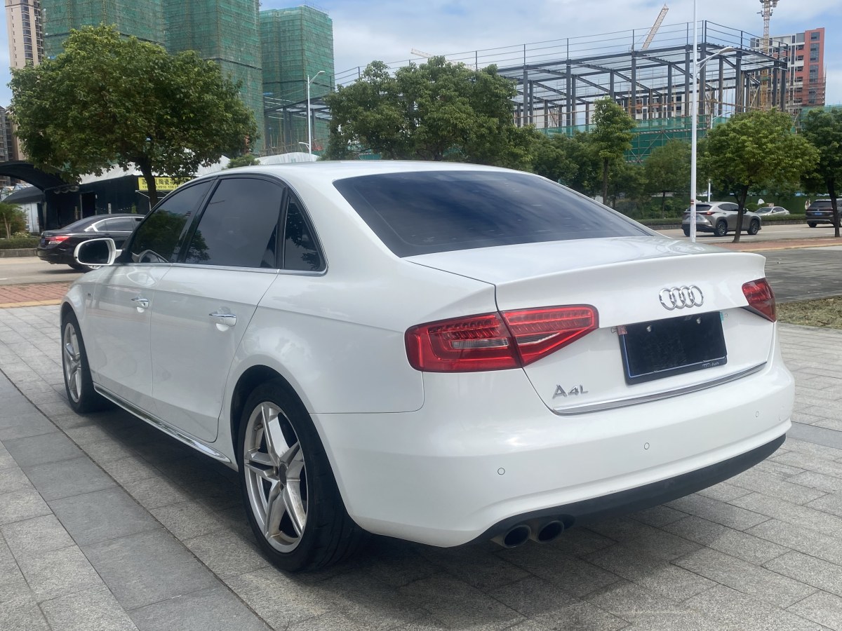 奧迪 奧迪A4L  2016款 30 TFSI 典藏版 自動舒適型圖片