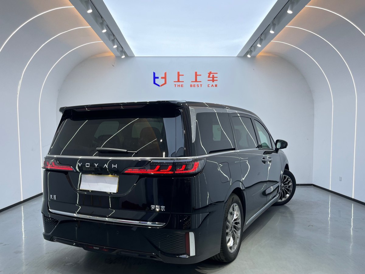 嵐圖 夢想家  2024款 PHEV 超長續(xù)航卓越版圖片