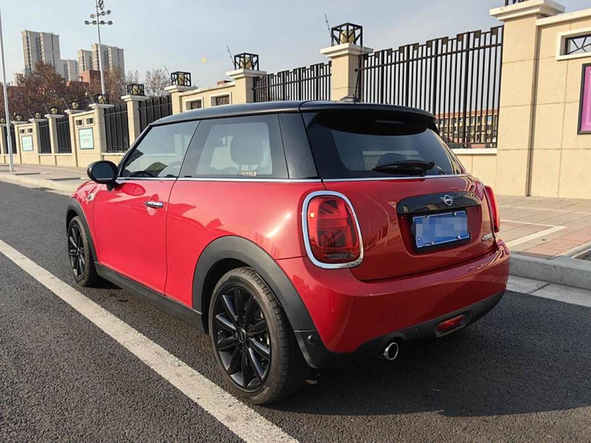 MINI MINI  2021款 1.5T COOPER 藝術(shù)家圖片