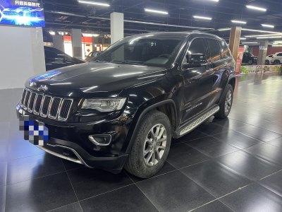 2017年6月 Jeep 大切諾基(進(jìn)口) 3.0L 舒享導(dǎo)航版圖片