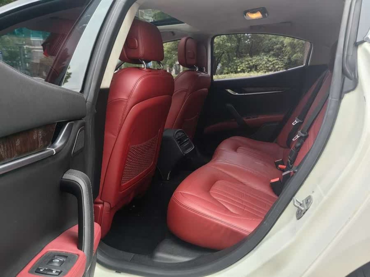 瑪莎拉蒂 Ghibli  2014款 3.0T 標(biāo)準(zhǔn)版圖片