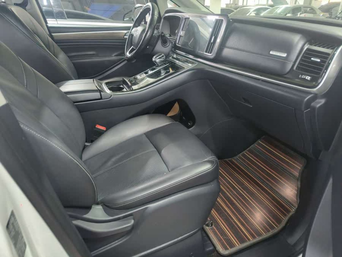 廣汽傳祺 M8  2024款 領(lǐng)秀系列 390T 尊享版圖片