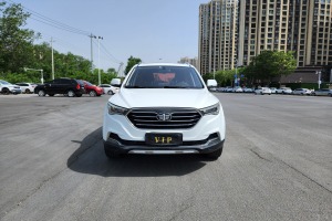 X40 奔騰 網(wǎng)紅版 1.6L 自動(dòng)互聯(lián)智享型