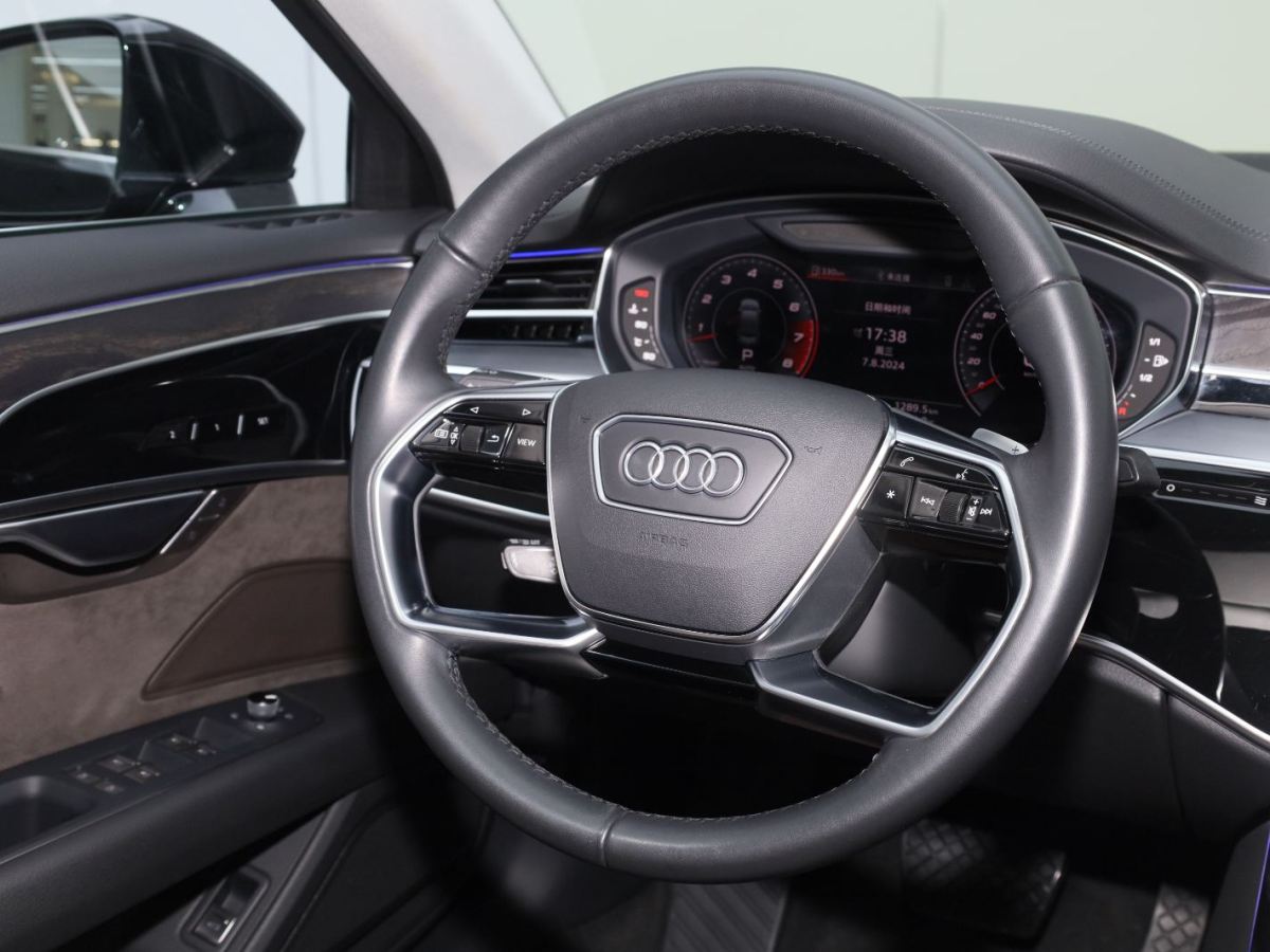 2021年9月奧迪 奧迪A8  2021款 A8L 50 TFSI quattro 舒適型