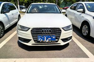 奧迪A4L 奧迪 A4L 30TFSI 手動舒適型