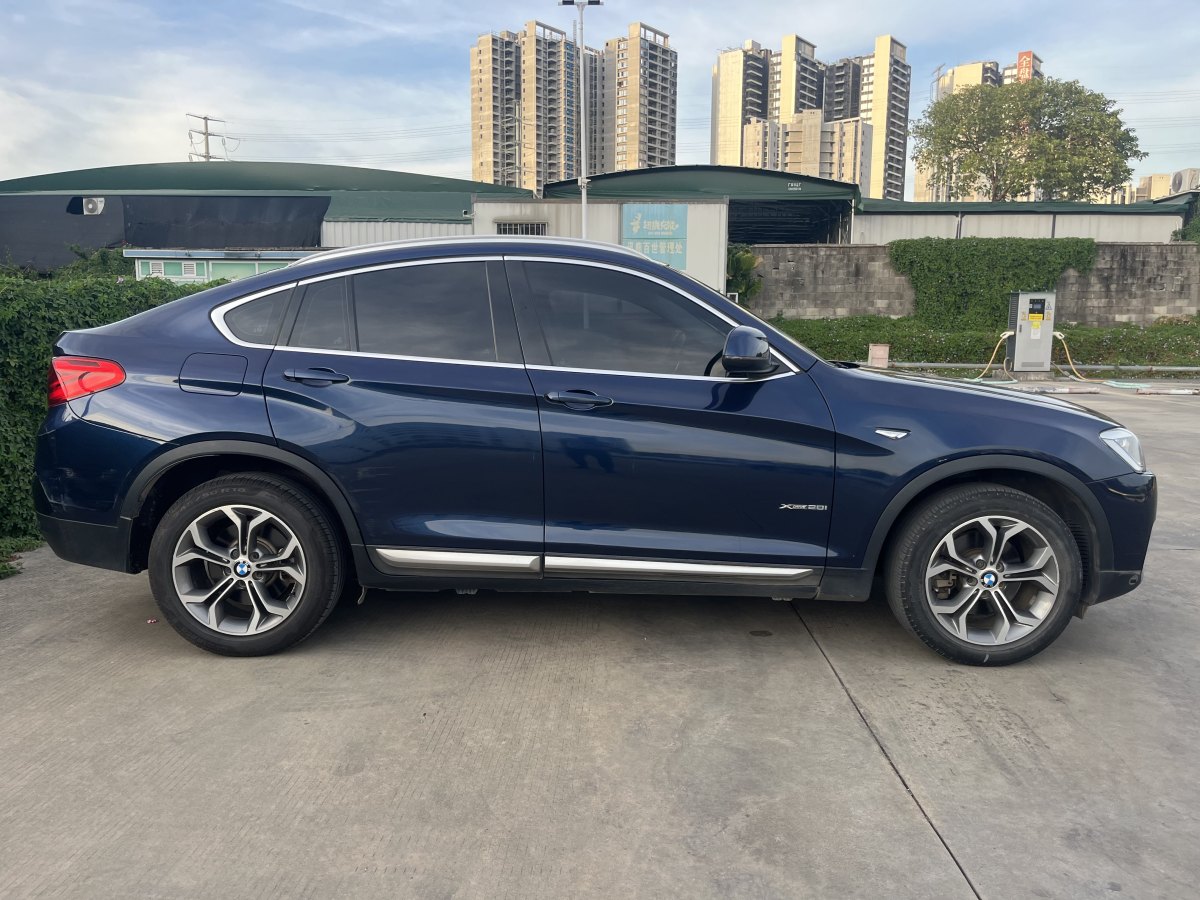 寶馬 寶馬X4  2014款 xDrive20i X設(shè)計(jì)套裝圖片