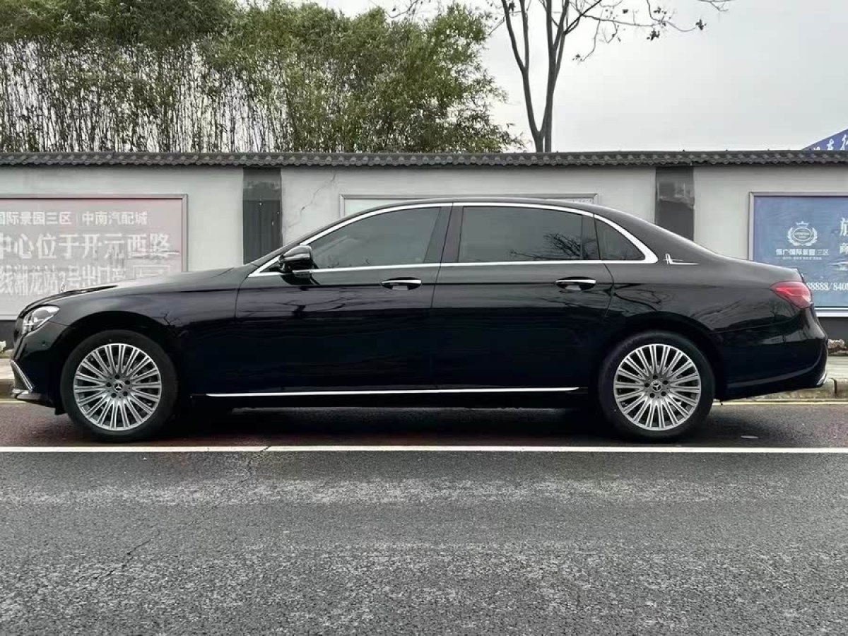 奔馳 奔馳E級(jí)  2023款 改款 E 300 L 豪華型圖片