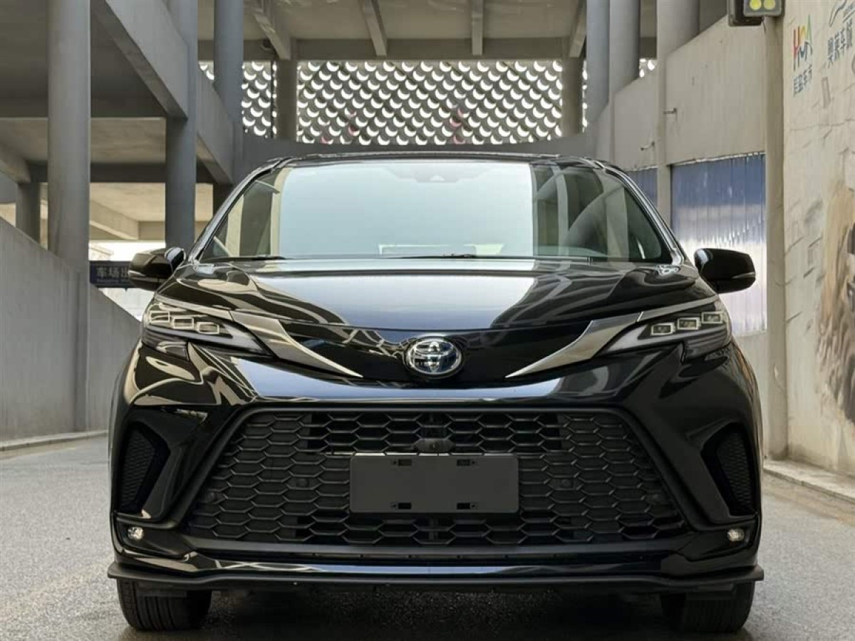 豐田 格瑞維亞  2023款 2.5L混動 舒適版圖片