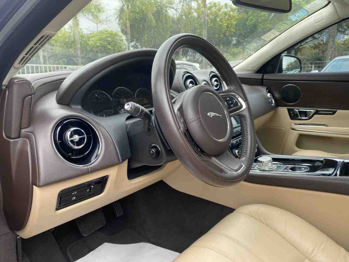 捷豹 XJ  2014款 XJL 2.0T 兩驅(qū)典雅商務(wù)版圖片