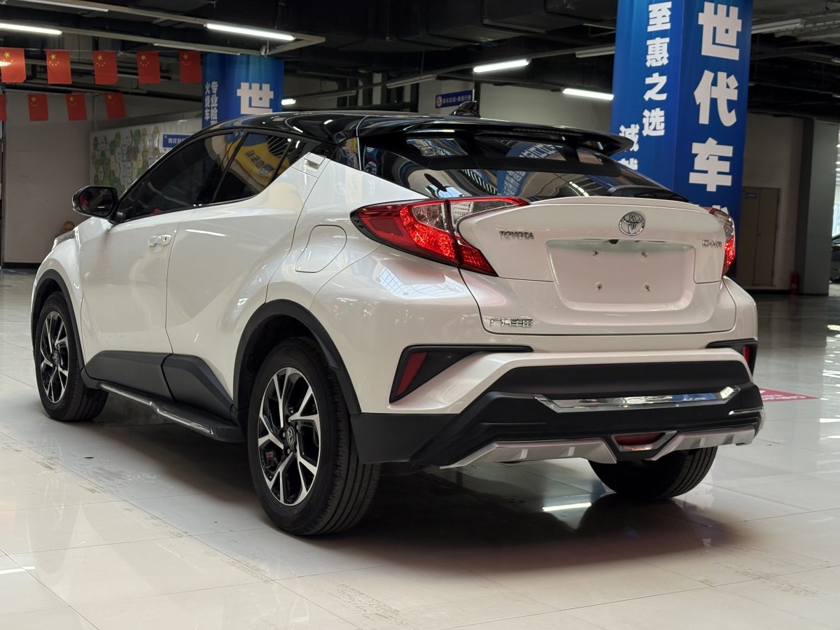 2018年10月豐田 C-HR  2018款 2.0L 領(lǐng)先版 國(guó)V