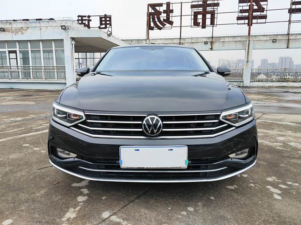 大眾 邁騰  2020款 330TSI DSG 領(lǐng)先型圖片