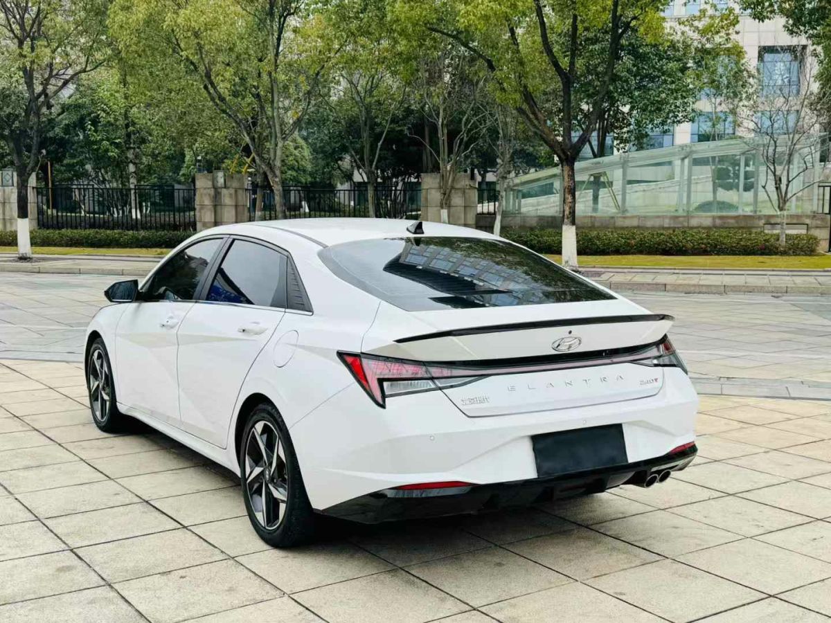 現(xiàn)代 伊蘭特  2022款 1.5L CVT 20周年紀念款圖片