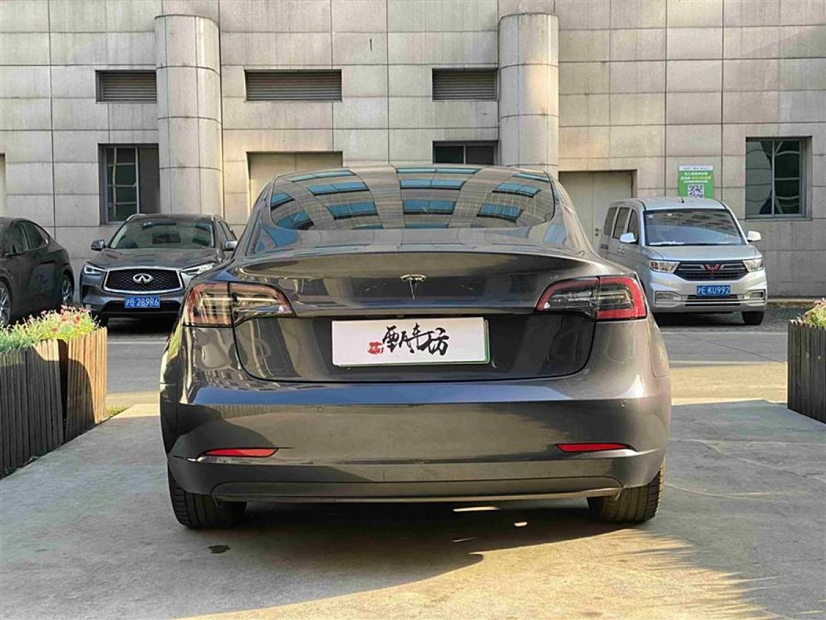 特斯拉 Model 3  2020款 改款 標(biāo)準(zhǔn)續(xù)航后驅(qū)升級(jí)版圖片