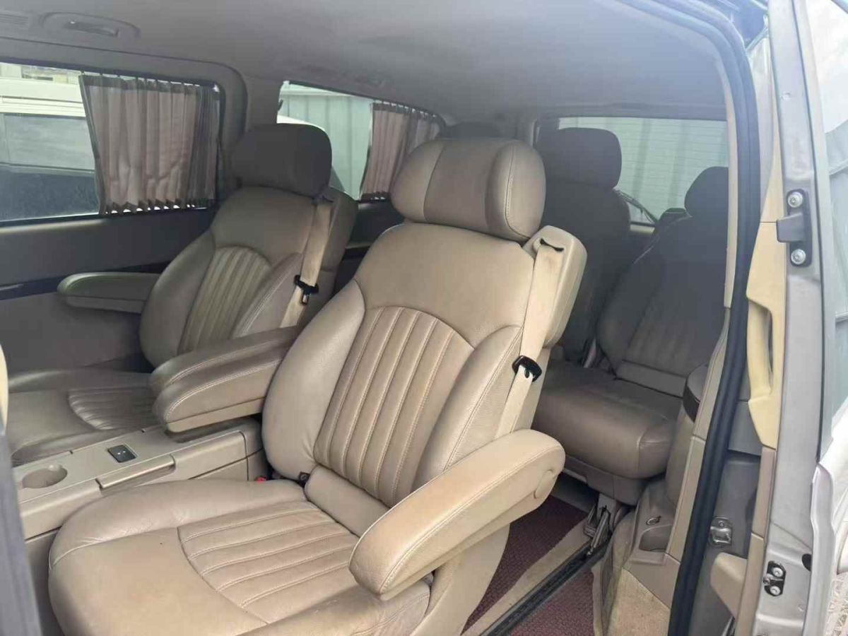 奔馳 唯雅諾  2013款 3.0L 領(lǐng)航版圖片