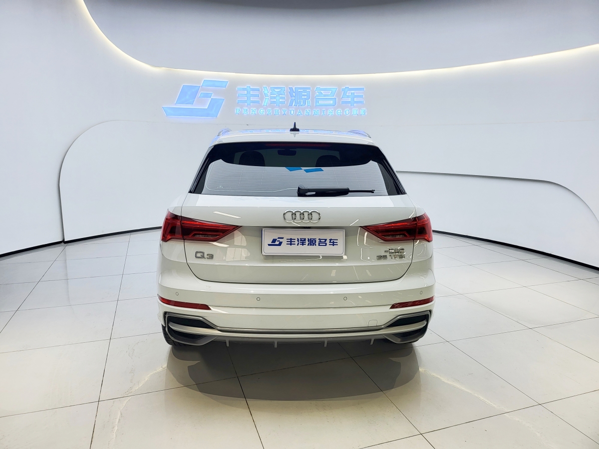 奧迪 奧迪Q3  2022款 35 TFSI 時(shí)尚動(dòng)感型圖片