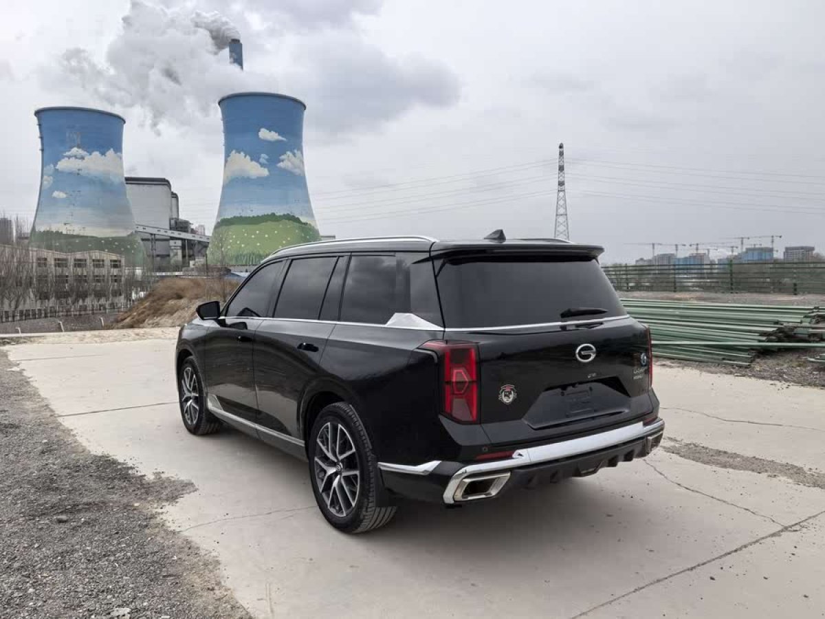 廣汽傳祺 GS8  2022款 雙擎系列 2.0TM 四驅(qū)尊貴版 （七座）圖片
