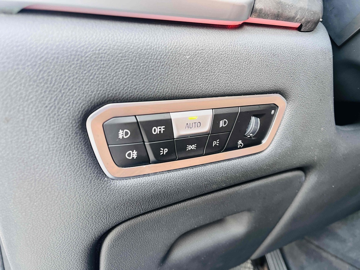 2019年9月宝马 宝马X5  2019款 xDrive40i 尊享型 M运动套装