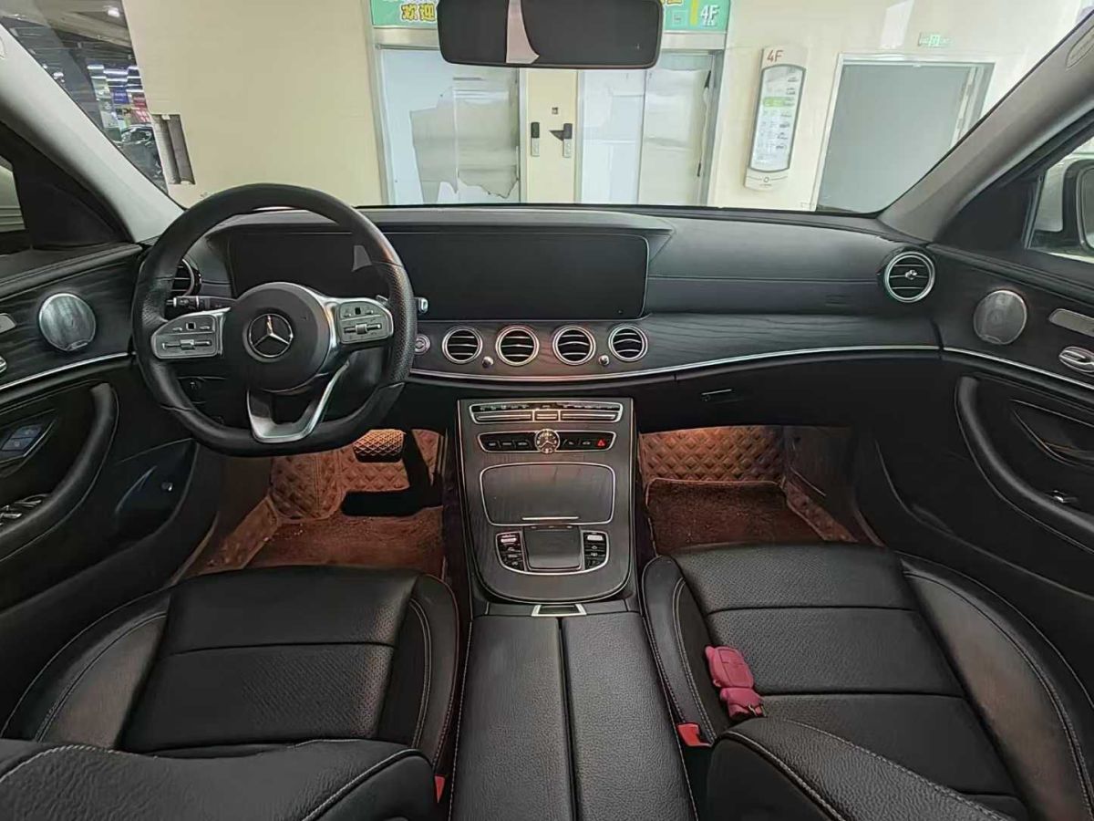 奔馳 奔馳E級(jí)  2020款 E 300 L 豪華型圖片