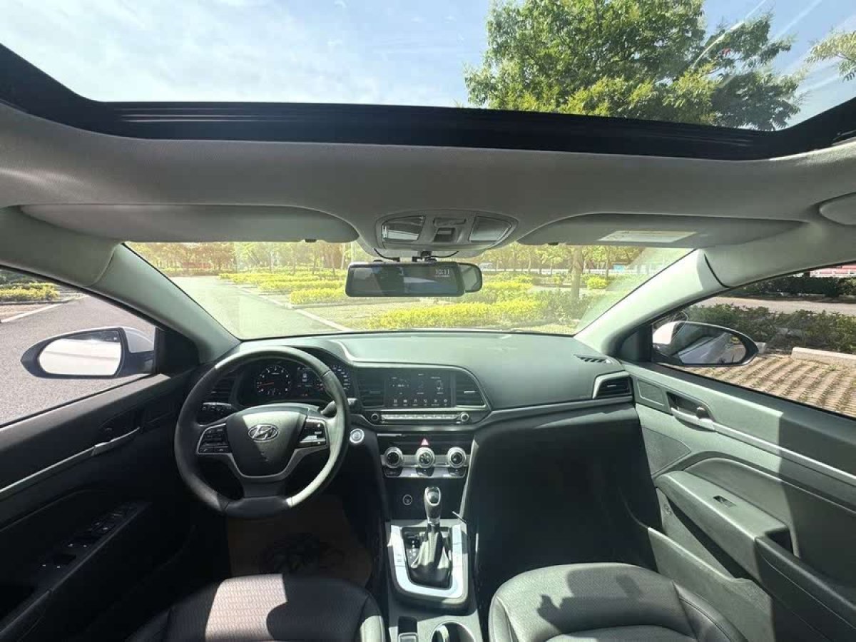 現(xiàn)代 領(lǐng)動  2020款 1.5L CVT智炫?精英型圖片