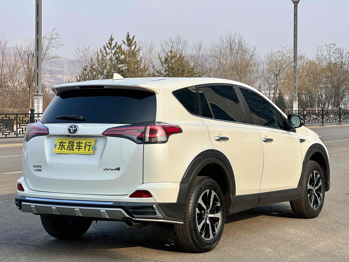 豐田 RAV4榮放  2019款 2.0L CVT兩驅(qū)風(fēng)尚X限量版 國(guó)VI圖片