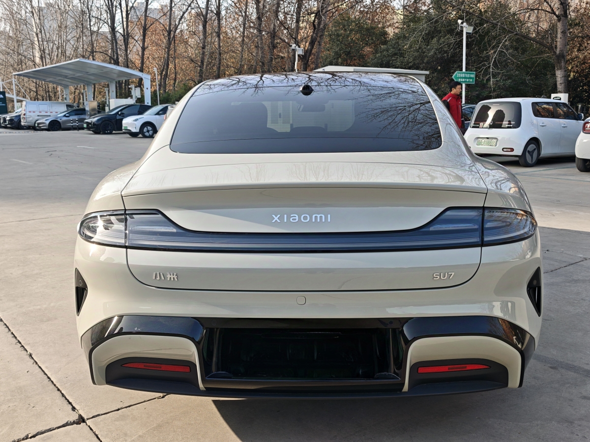 小米 小米SU7  2024款 700km 后驅(qū)長(zhǎng)續(xù)航智駕版圖片