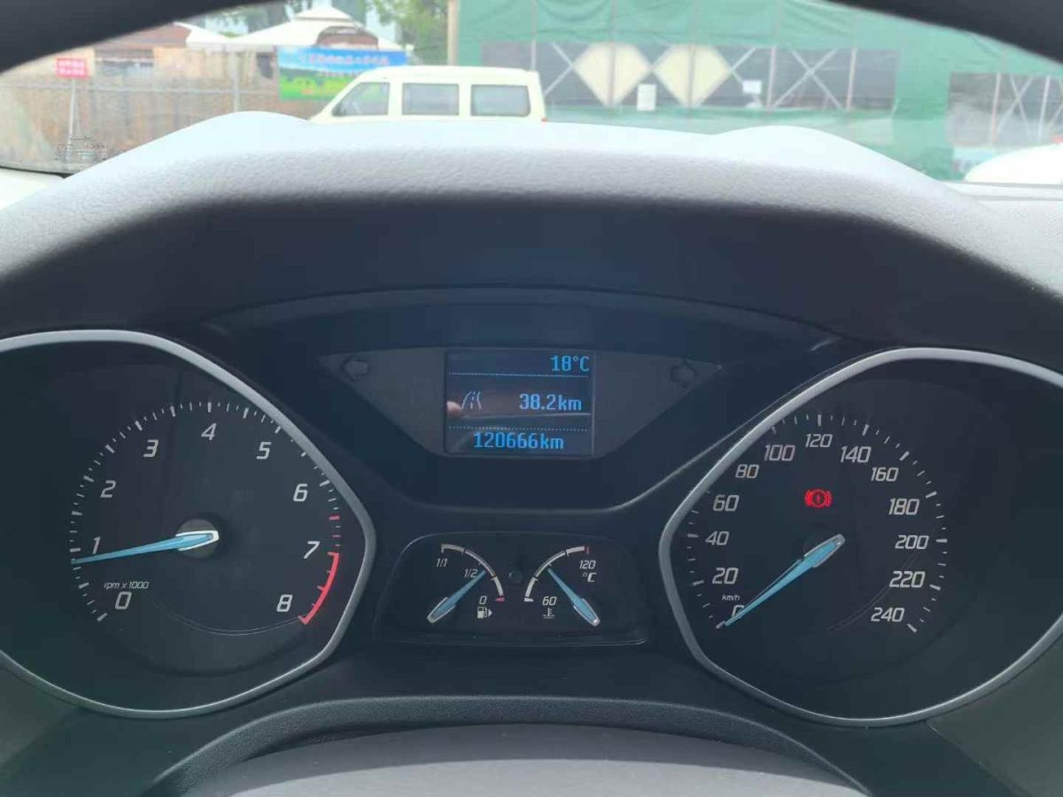 福特 ?？怂? 2012款 三廂 1.6L 手動(dòng)舒適型圖片